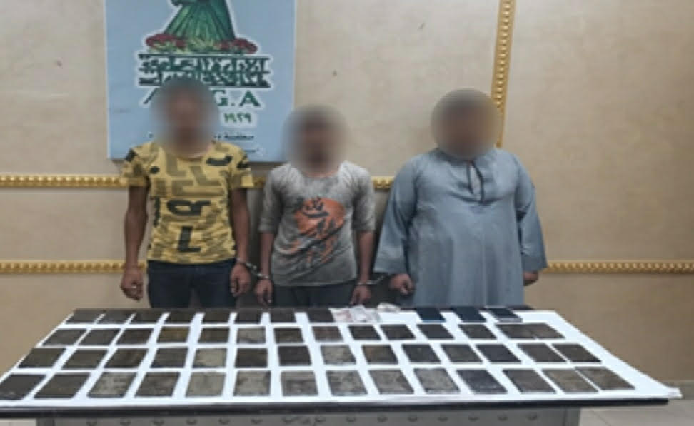 ضبط 5 عناصر إجرامية بحوزتهم 860 طربة حشيش بقيمة 6 ملايين جنيه قبل ترويجها بالإسكندرية وقنا 1 2021 637673908023288889 328 مخدرات ربعى1708511825